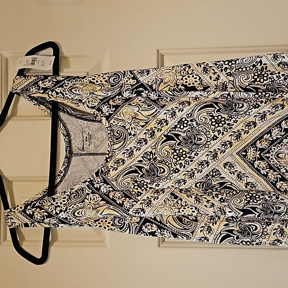 Lane Bryant NWT Navy and Yellow tank/workout top Size 18/20 - Picture 4 of 8